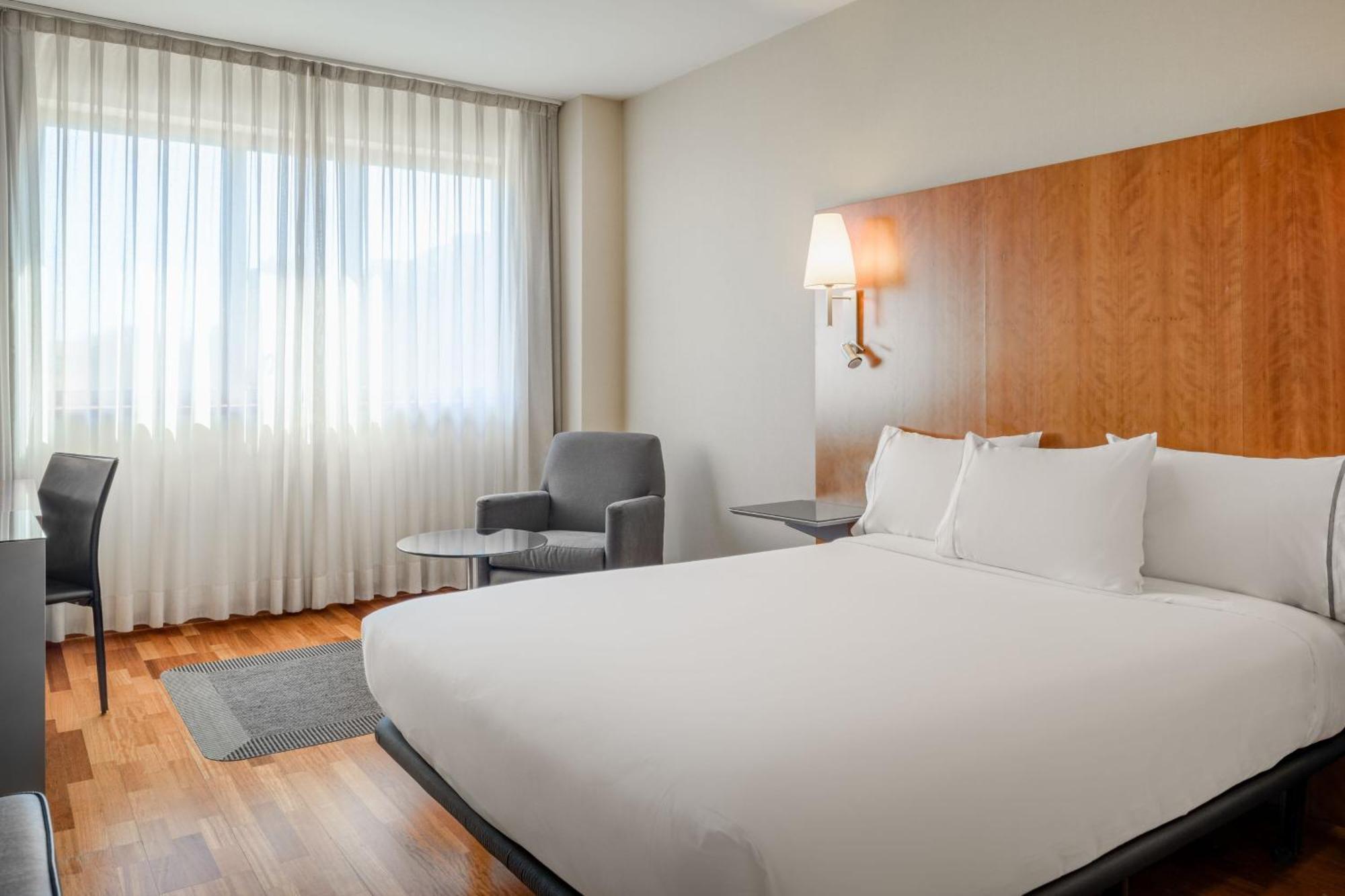 Ac Hotel Guadalajara By Marriott, Spain Ngoại thất bức ảnh