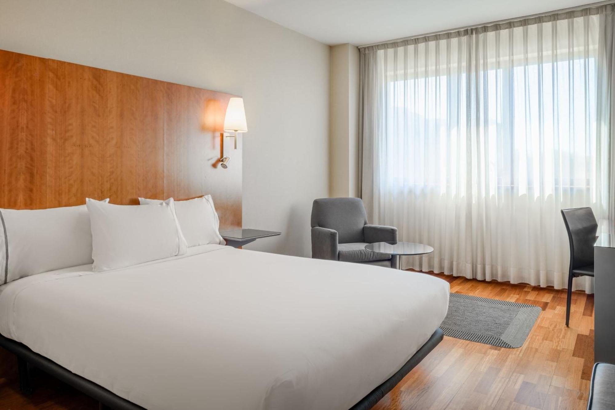 Ac Hotel Guadalajara By Marriott, Spain Ngoại thất bức ảnh