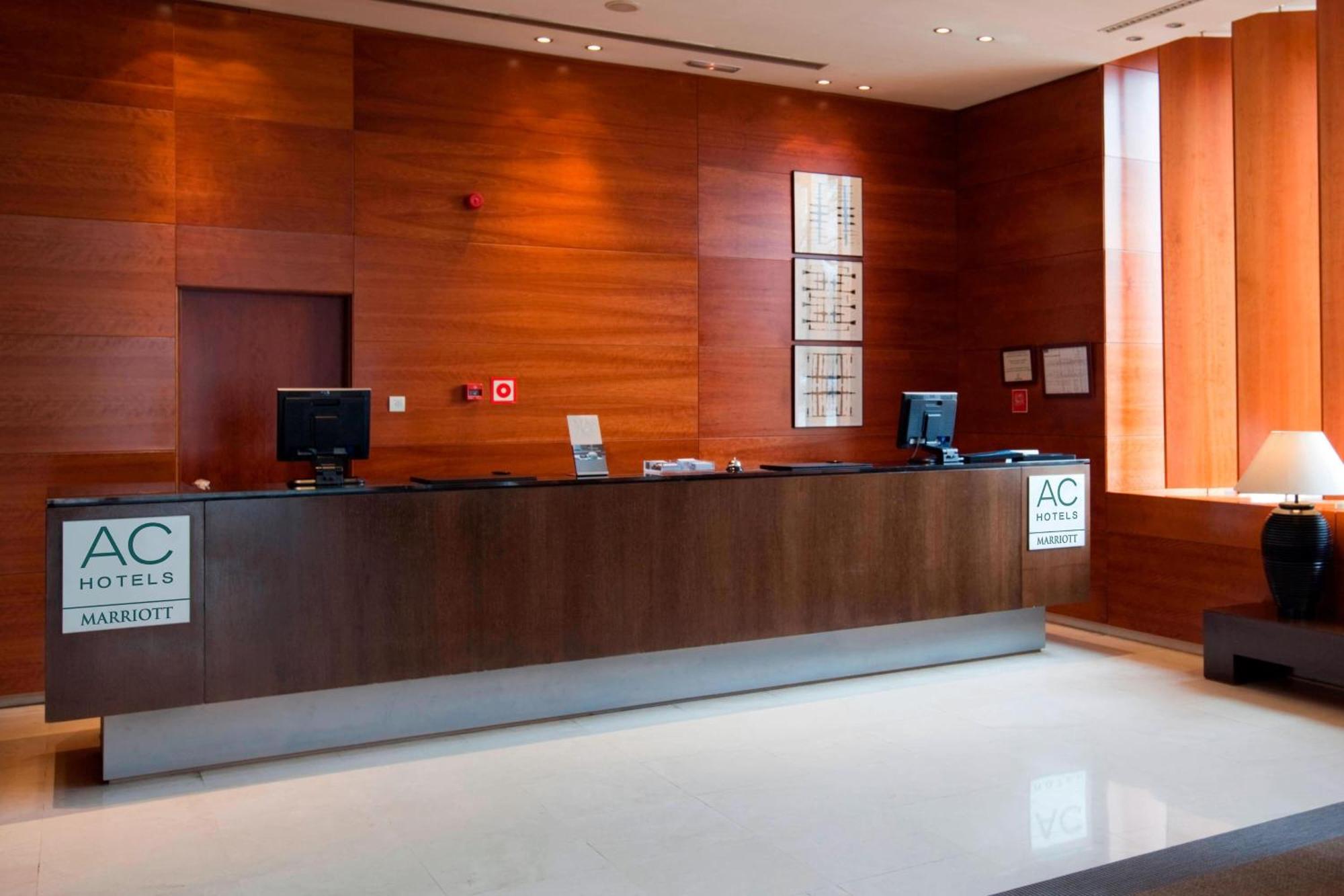 Ac Hotel Guadalajara By Marriott, Spain Ngoại thất bức ảnh