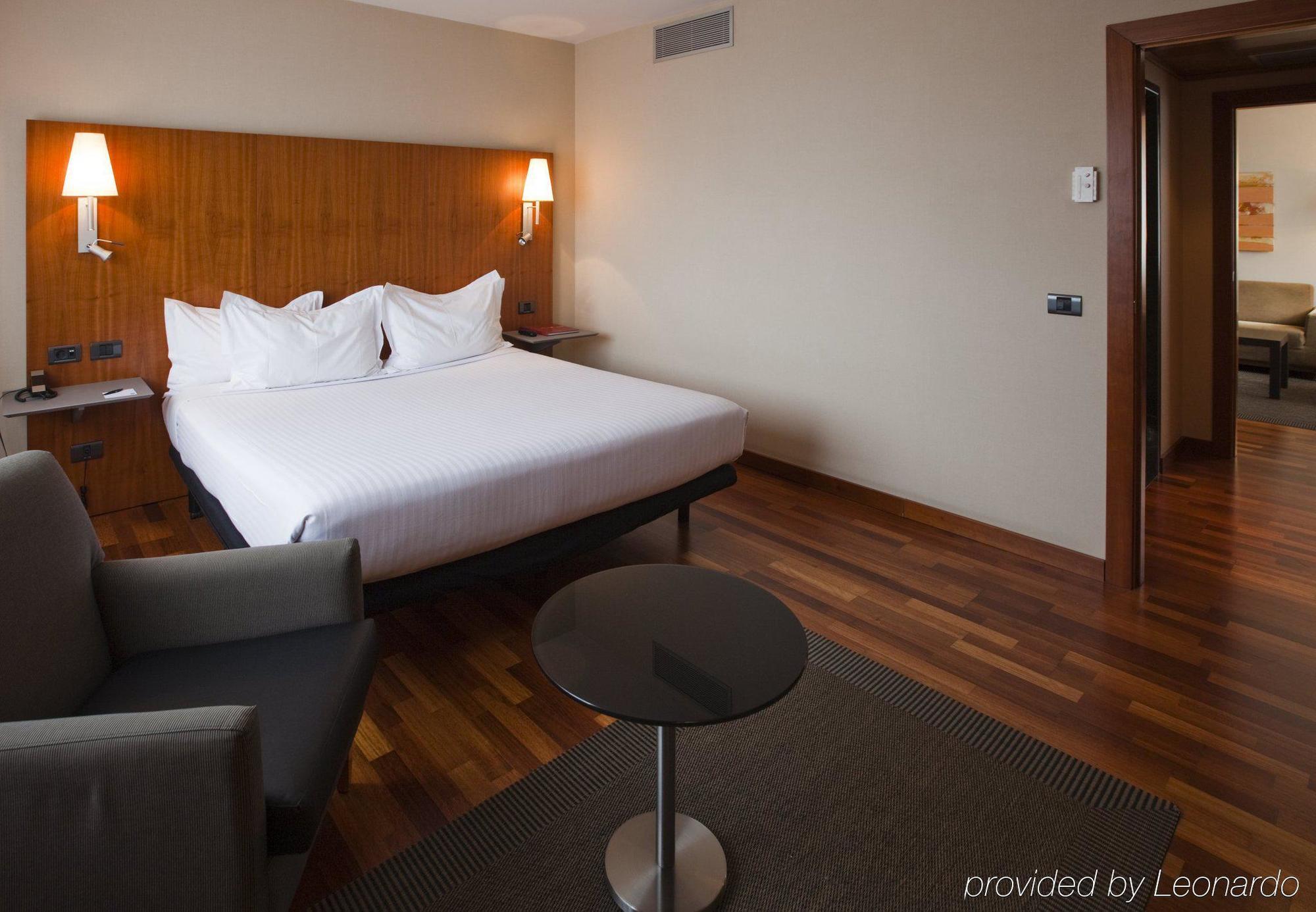 Ac Hotel Guadalajara By Marriott, Spain Phòng bức ảnh