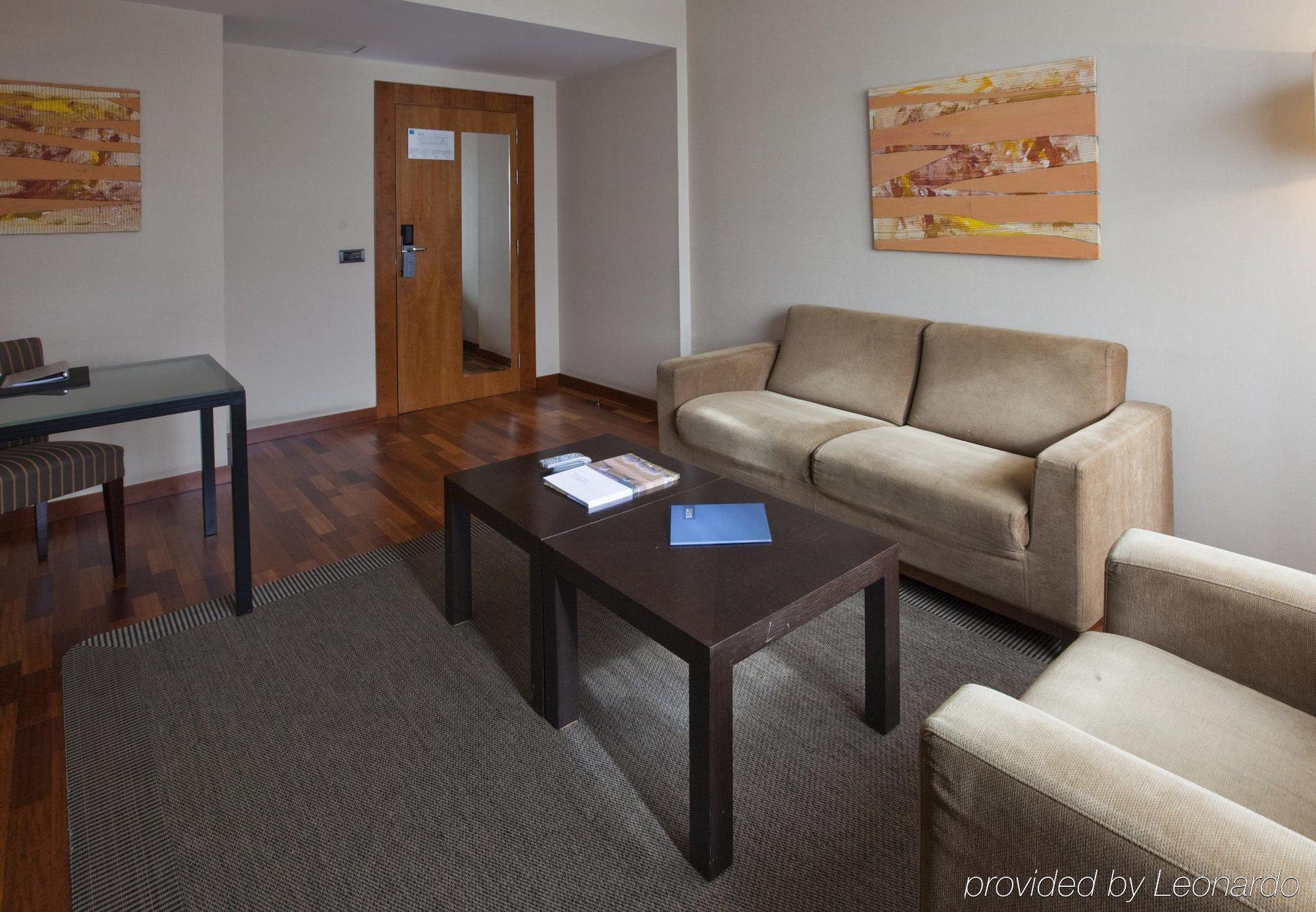 Ac Hotel Guadalajara By Marriott, Spain Phòng bức ảnh