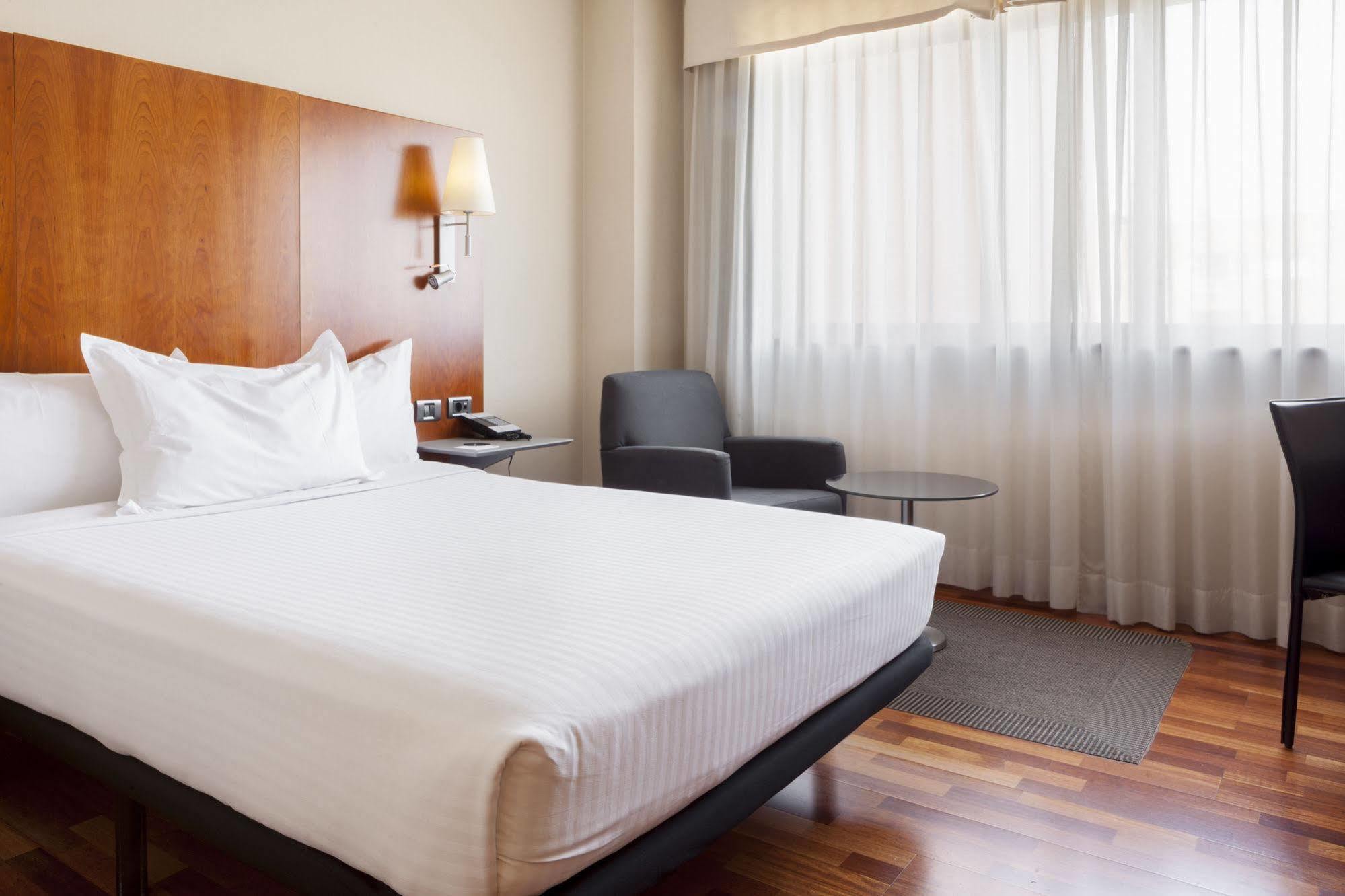 Ac Hotel Guadalajara By Marriott, Spain Ngoại thất bức ảnh